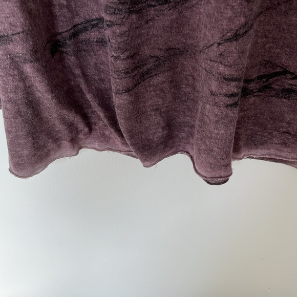 Un-ameable eggplant/black tie dye long sleeved tee, size 48IT, 12 US - Picture 6 of 7